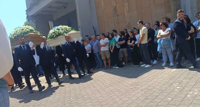 Maldive: terminate le esequie per Monica Montefalcone e Giorgia Sommacal