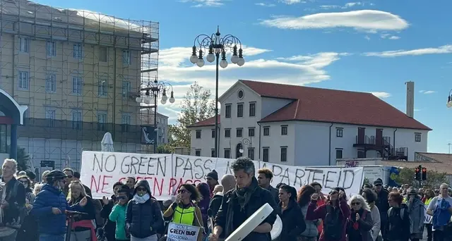 No Green pass: Trieste, voi bloccate la vita, noi la città