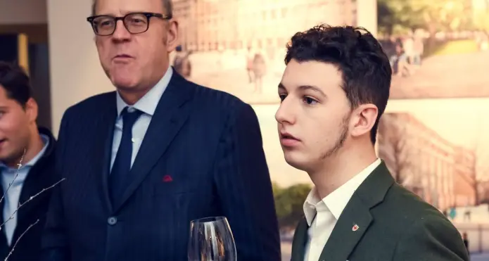 Affari e politica: l'Ordine dei giornalisti sospende Lorenzo Barzon, «uomo di Hager a Bolzano»