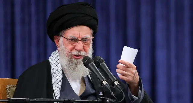 Media iraniani: 'Morti figlia, genero e nipote di Khamenei'