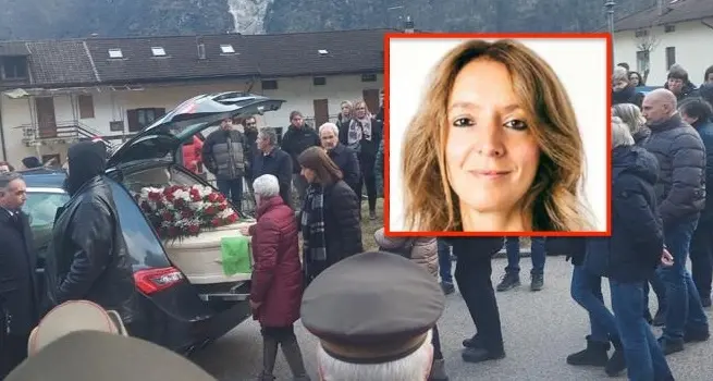 Grigno: una folla immensa per salutare l’assessora Barbara Bellin, morta a soli 47 anni