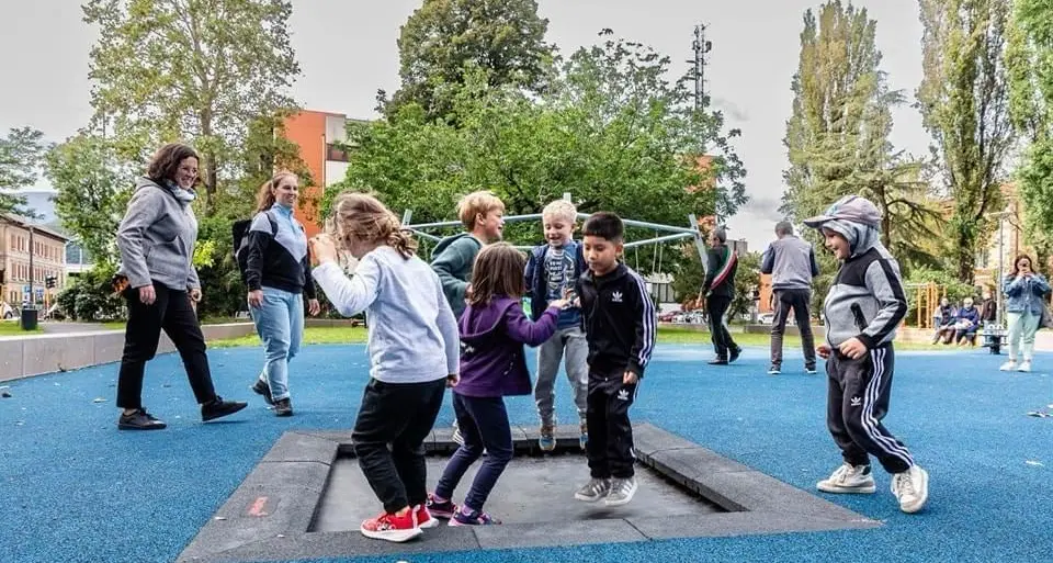 L'attesa è finita: in piazza Centa a Trento aperto il nuovo parco dopo i lavori del parcheggio sotterraneo