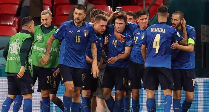 L’Italia soffre contro l’Austria, ma alla fine vince e vola ai quarti: decisivi Chiesa e Pessina