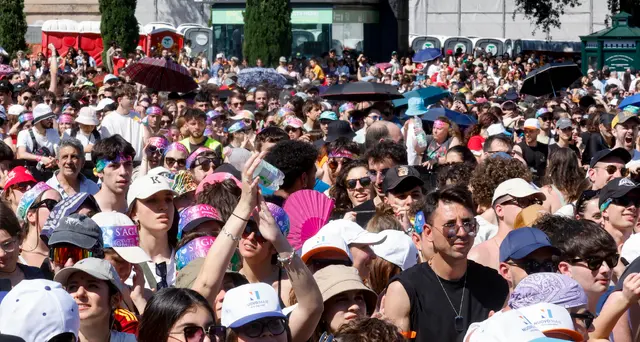 1 Maggio: Dente al Concertone, 'fate amore non guerra'