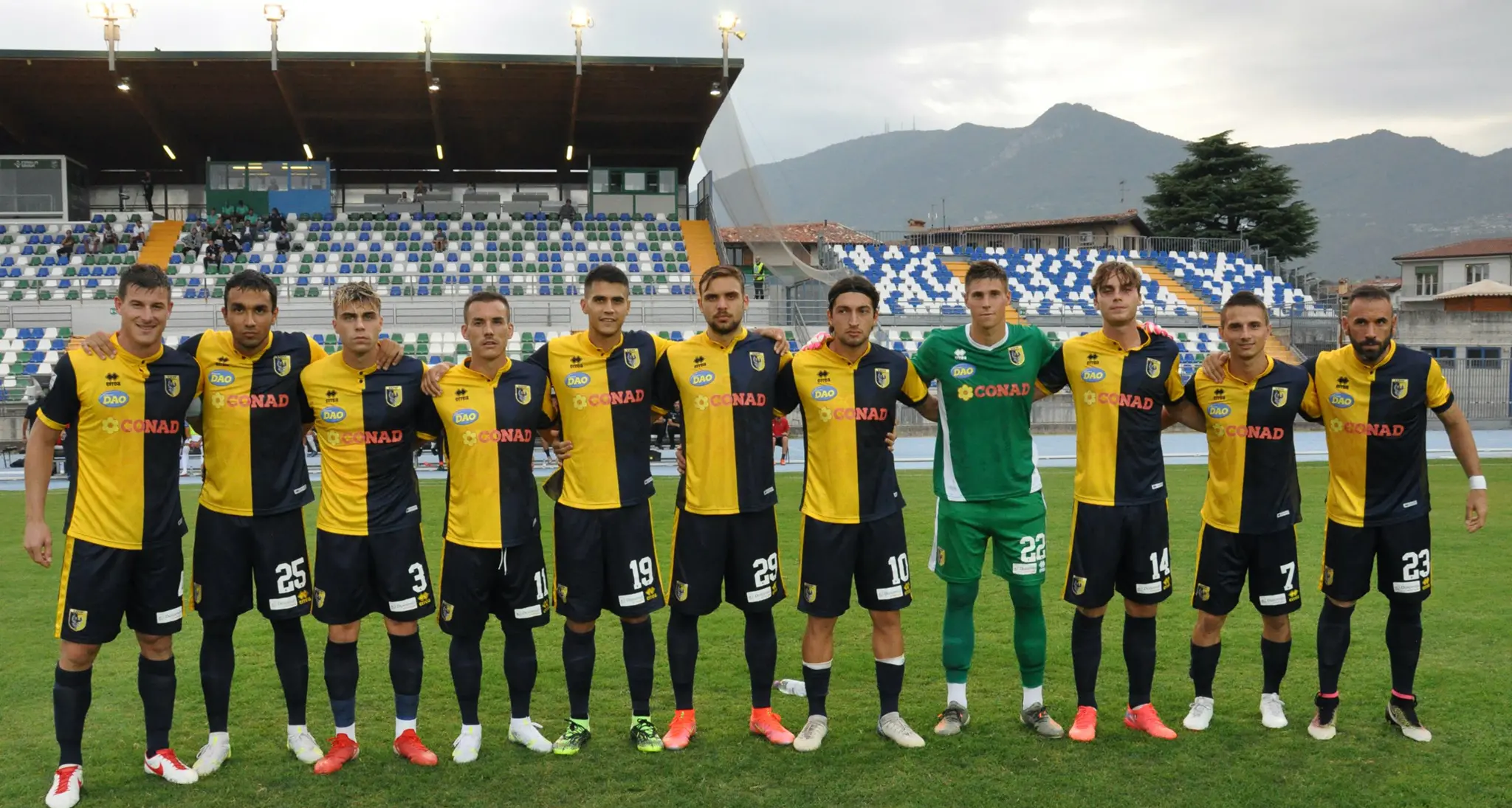 Il Trento vince nel «nuovo» Briamasco, 1-0 al Giana Erminio, ma è follia in campo con un rosso diretto