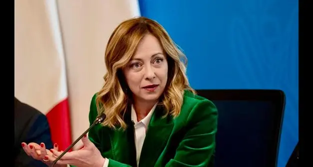 Meloni, contestata dagli anarchici, al Festival: “Superbonus, i nostri conti non lo reggevano più”