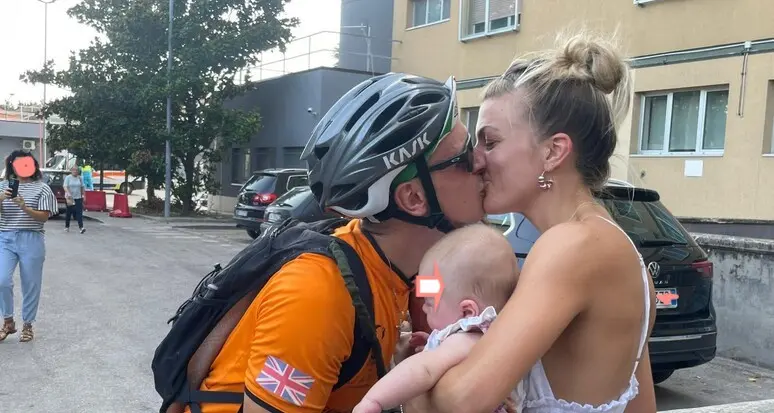 Tremila km in bici in memoria del fratello morto di leucemia