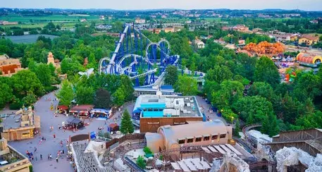Sempre più introvabili i lavoratori stagionali, Gardaland chiude prima 13 giostre