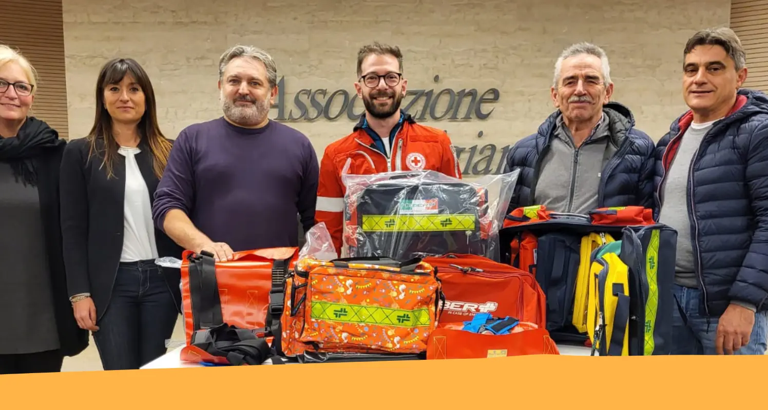 Gli artigiani della Valle dell'Adige donano attrezzatura pediatrica alla Croce Rossa