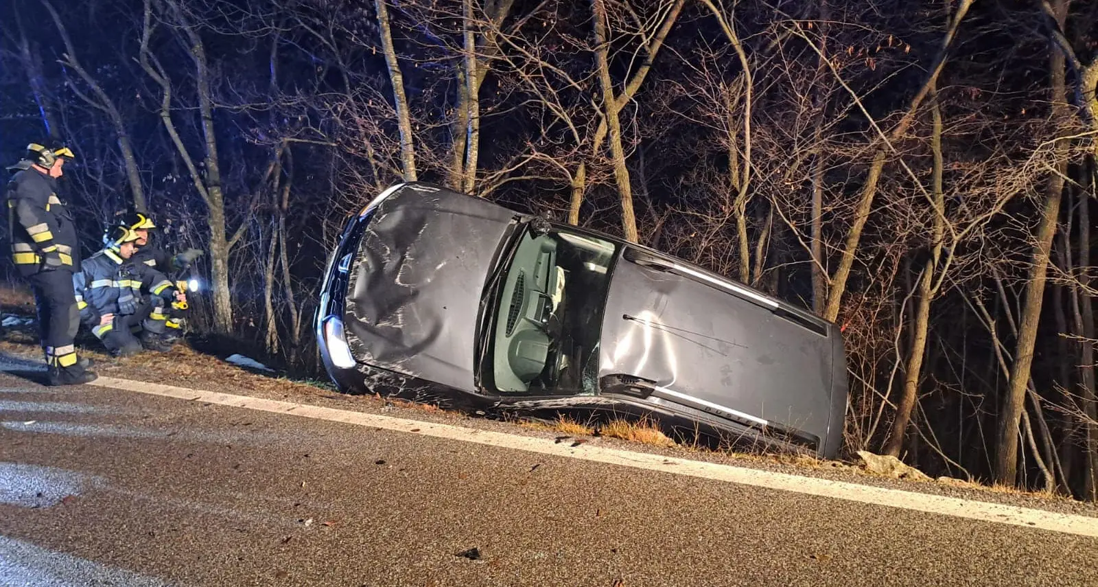 Incidente sul Monte Velo nella serata di ieri, 26 dicembre: un’ auto finisce fuori strada