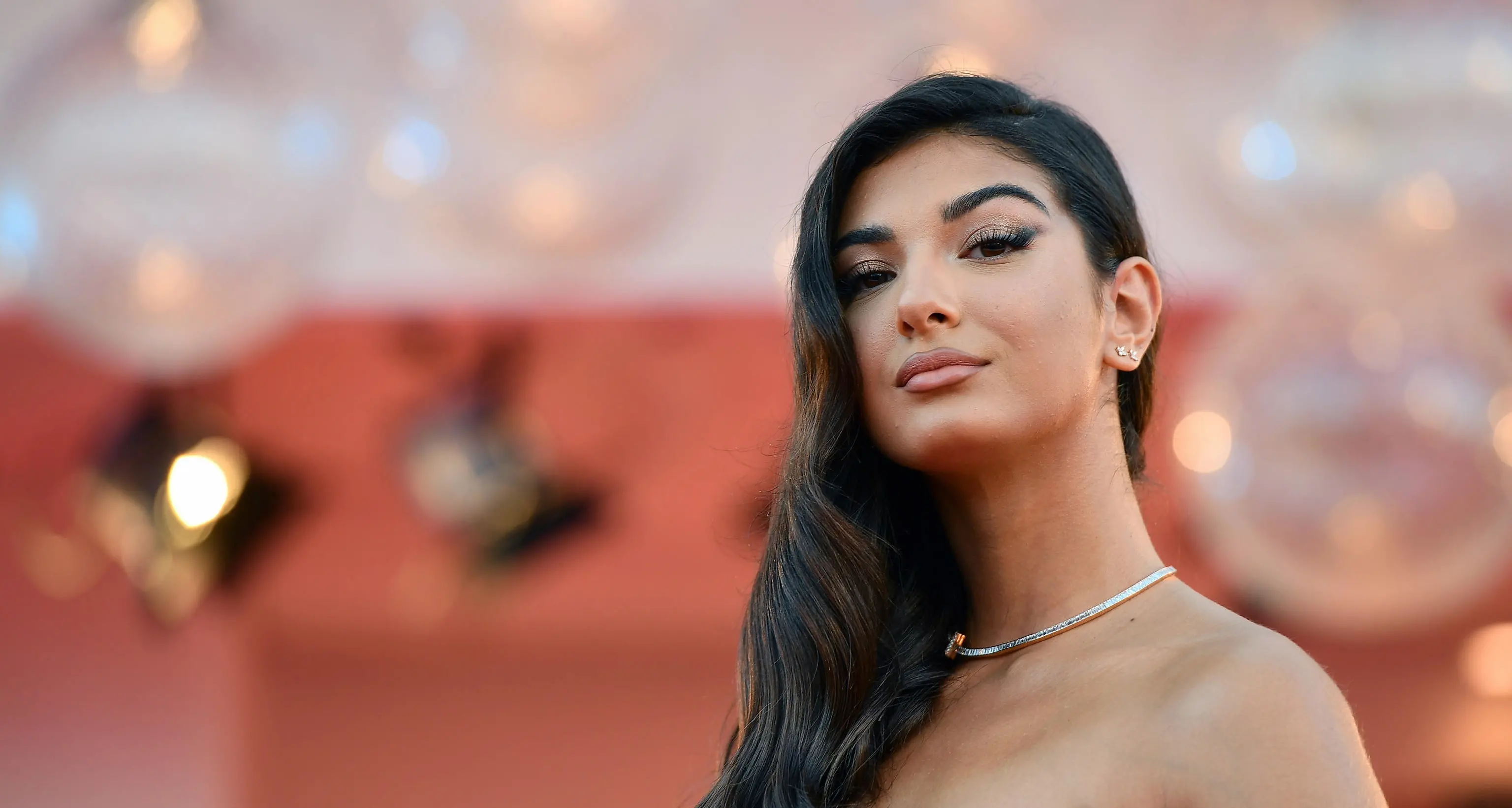 Elisa Maino, la quindicenne \"influencer\" e l'inferno dell'anoressia: «per tre mesi ho vissuto solo a mele e acqua»