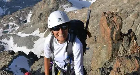 Brescia: colpita da un fulmine mentre va in montagna, morta una donna di 53 anni