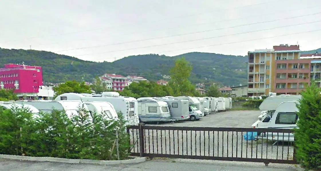 Camper parcheggiati, nuovo bersaglio dei ladri: sette i mezzi ripuliti in pochi mesi