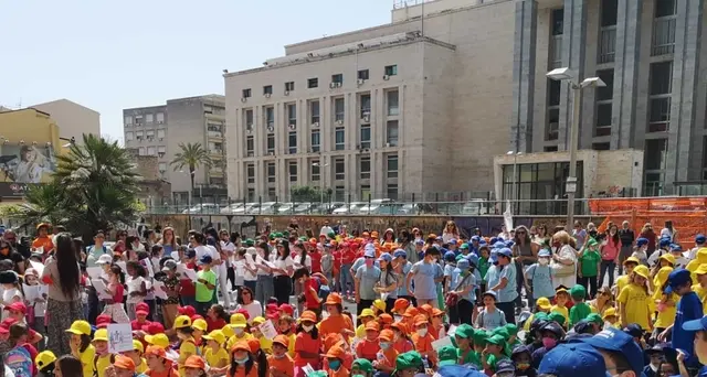 Falcone: spettacolo istituto \"Capuana\" Palermo al tribunale