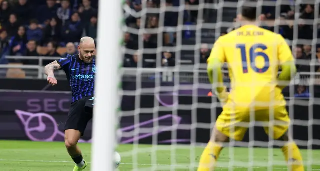 Calcio: Dimarco, i miei sono bei numeri ma senza titoli contano poco