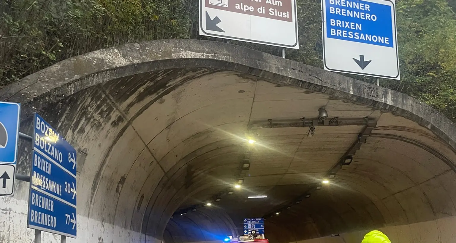 Finisce con l’auto nel torrente: muore un turista tedesco di 72 anni
