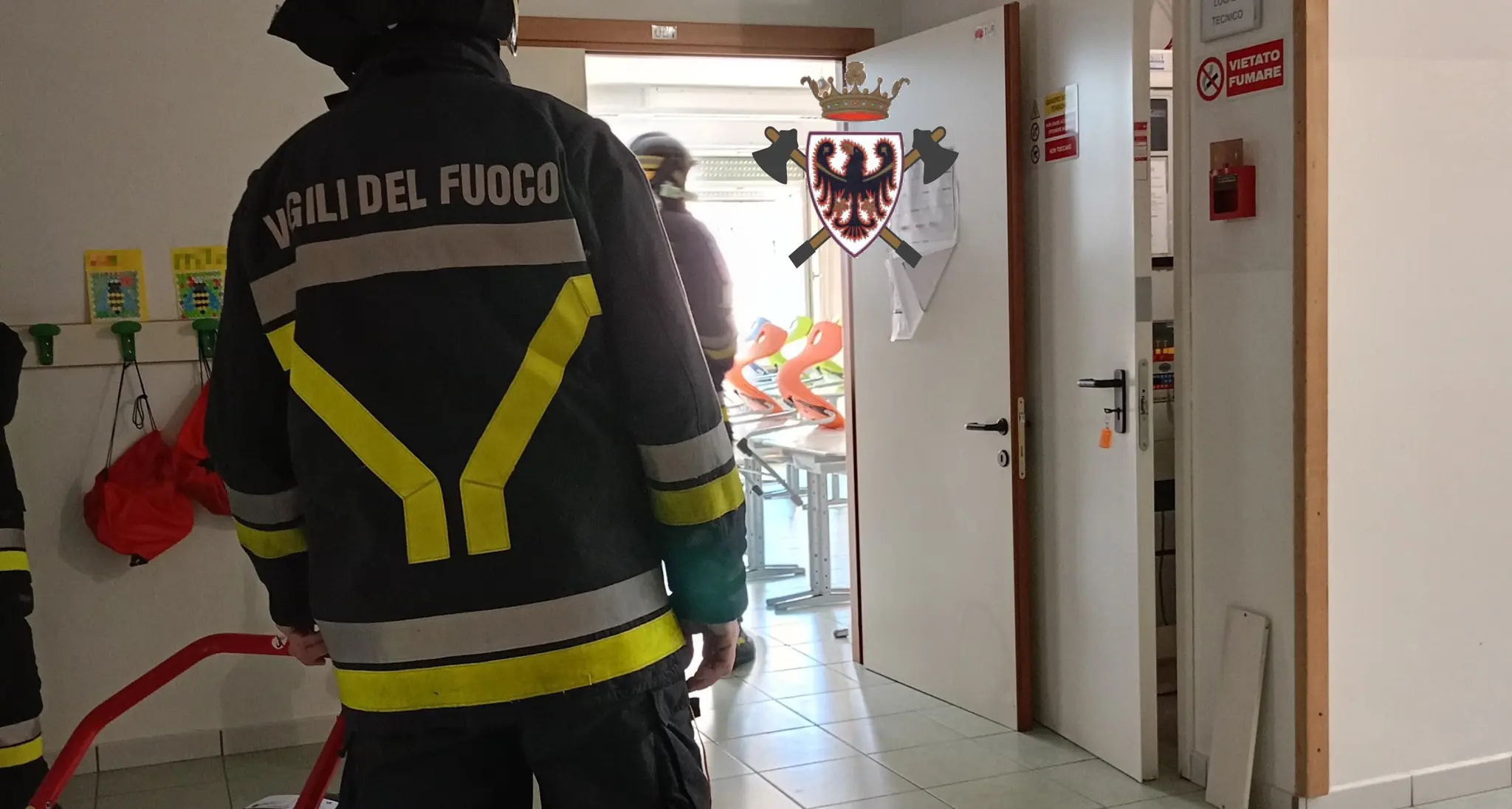Vigili del fuoco in azione a Tione: principio d’incendio all’ Istituto comprensivo