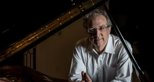 Uri Caine a Rovereto: il grande pianista arriva il 17 maggio, per la rassegna «Spaceways»