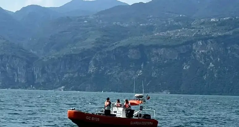 Guardia Costiera, sul Garda a Ferragosto 449 controlli e 17 soccorsi