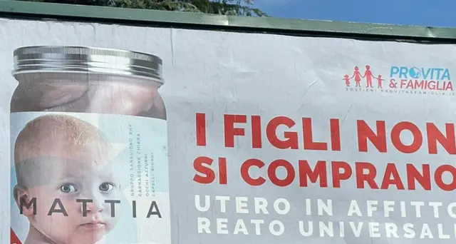 Maternità surrogata: manifesti Pro Vita, 'Figli non si comprano'