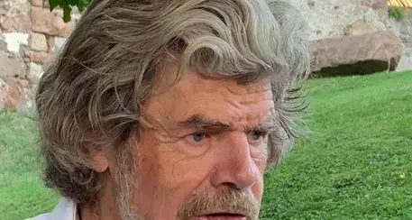 Messner non ci sta: «Ridicola la polemica sulla mia scalata all'Annapurna»