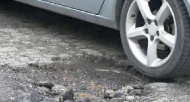 Scoppia l’allarme buche sulle strade delle valli di Non e Sole