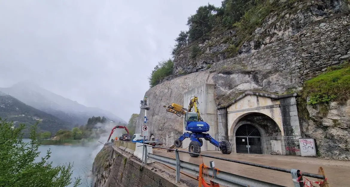 Ledro, la SS240 verso la riapertura a senso unico alternato: l’obiettivo è di aprire nella seconda settimana di maggio