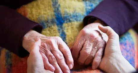 Anziani, la Provincia finanzierà progetti in materia di demenza e domiciliarità