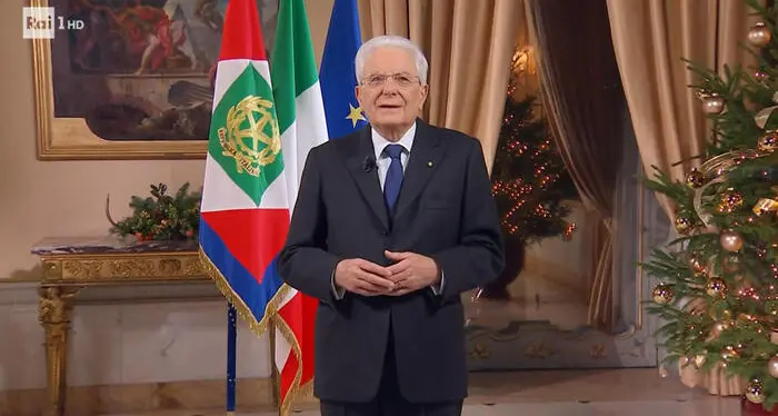 Gli auguri di fine anno del presidente Mattarella: «Guardiamo al domani con gli occhi dei nostri giovani»