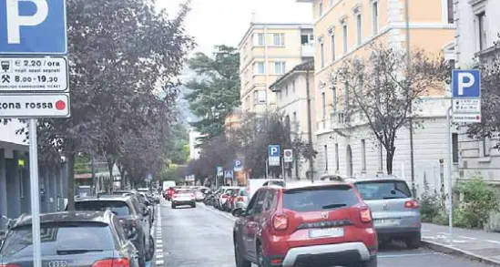Doppia corsia in via Grazioli:il sindaco valuta la riapertura