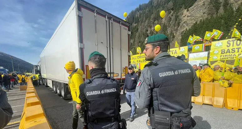 Altre proteste di Coldiretti al Brennero contro il cibo straniero spacciato per italiano