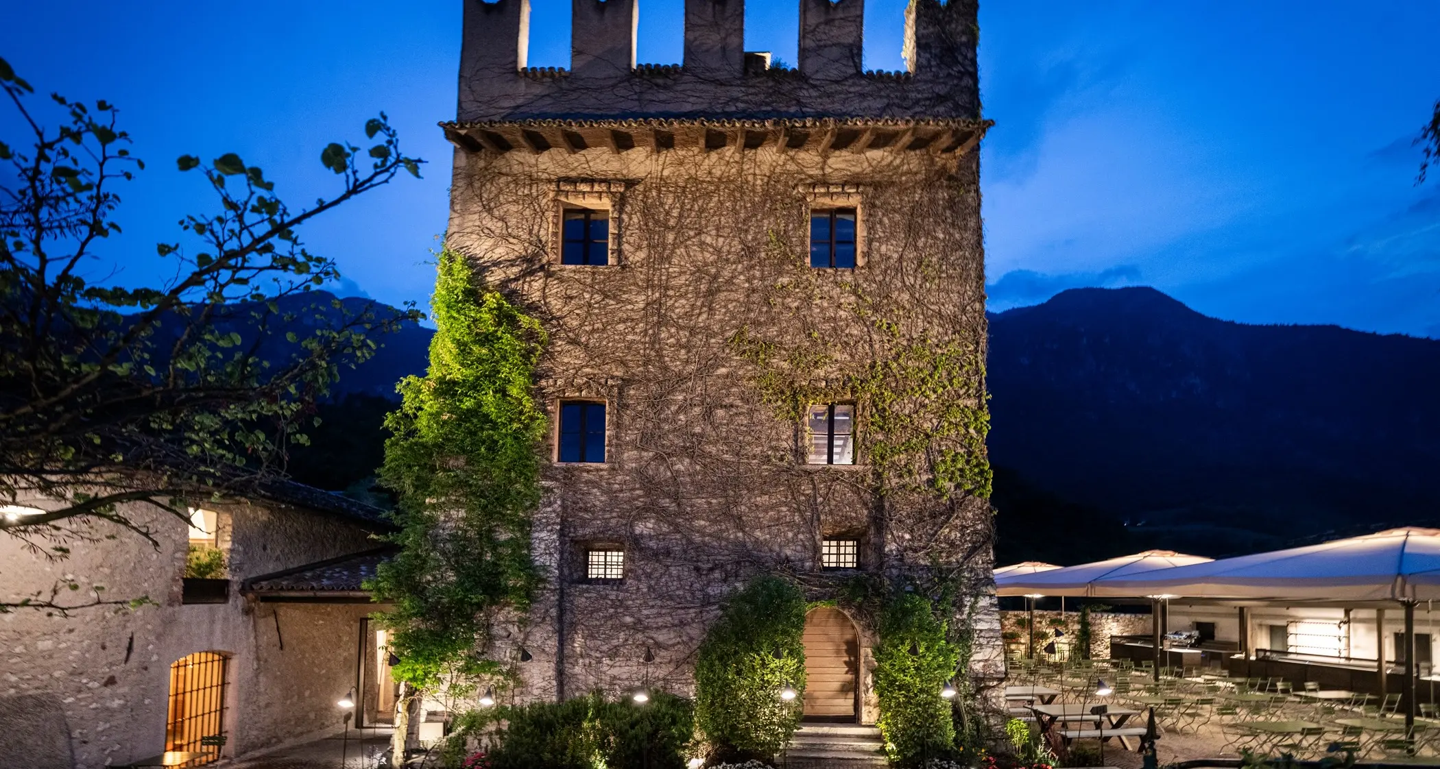 Ecco il nuovo biergarten Forst alla torre di Ravina: 200 posti a sedere e tutta la tradizione della casa
