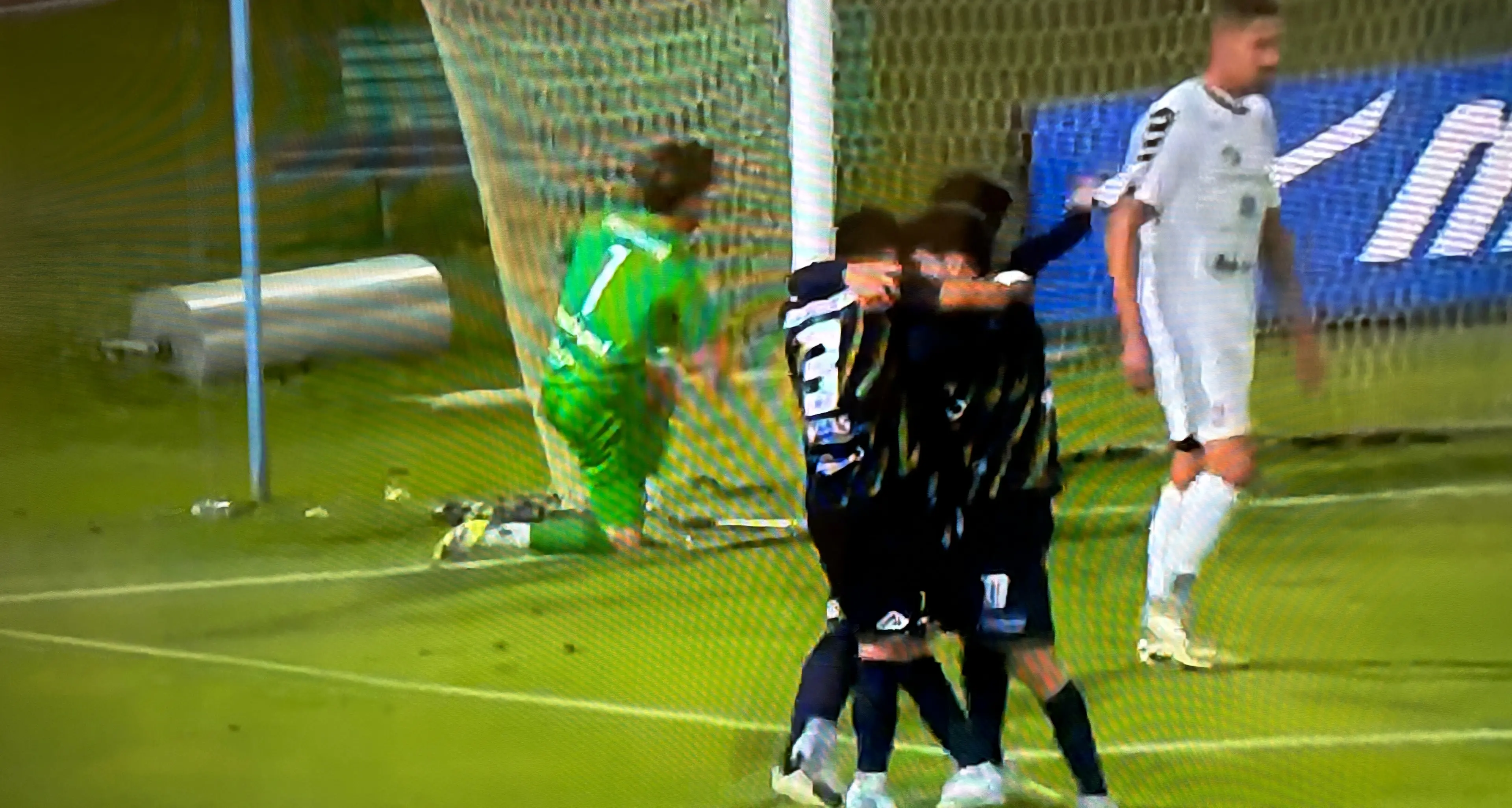 È un Trento d’acciaio: sotto di 2-0 dopo cinque minuti riesce a pareggiare e rischia di vincere