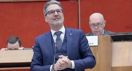 Kompatscher assicura: «Sospenderemo i nostri prossimi aumenti»
