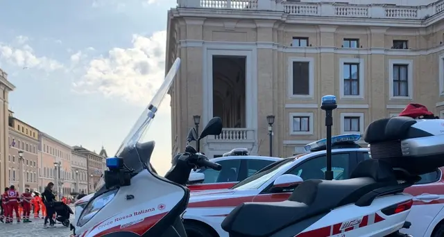 Piaggio: arriva lo scooter a tre ruote della Croce Rossa