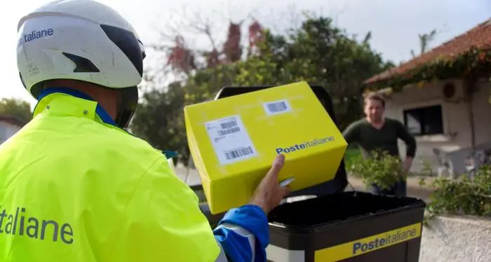 Poste Italiane: acquisti online, più 230% di pacchi nei primi mesi del 2022