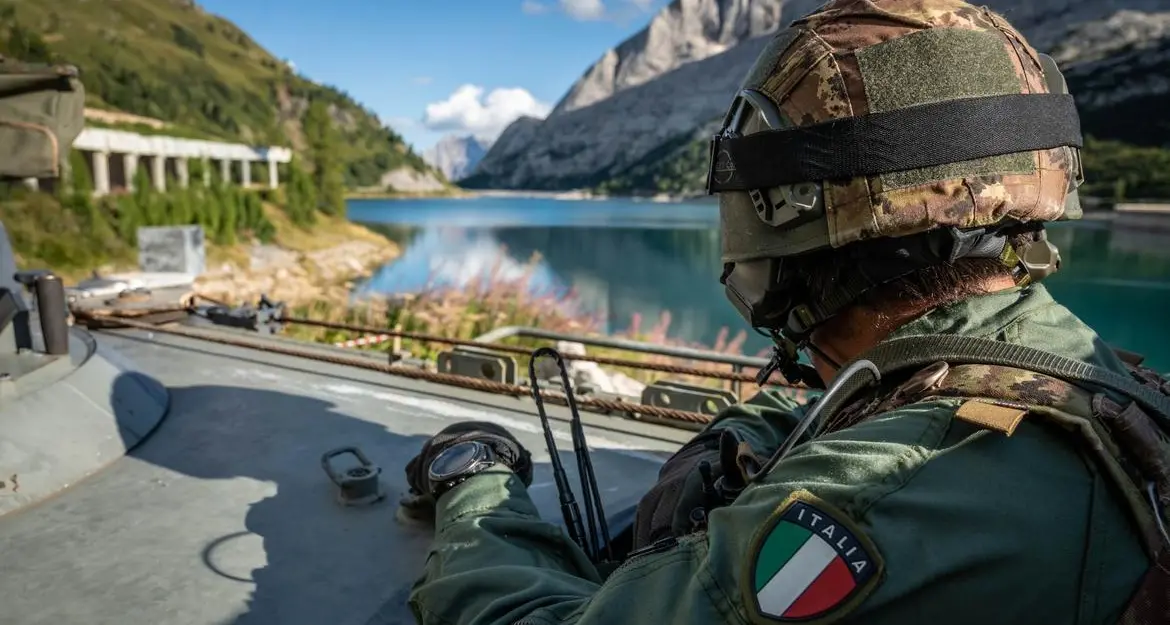 Scene di guerra sulla diga della Fedaia: all'esercitazione militare anche il ministro Crosetto