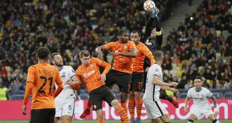 L'Inter sbatte sullo Shakhtar, solo 0-0 contro De Zerbi