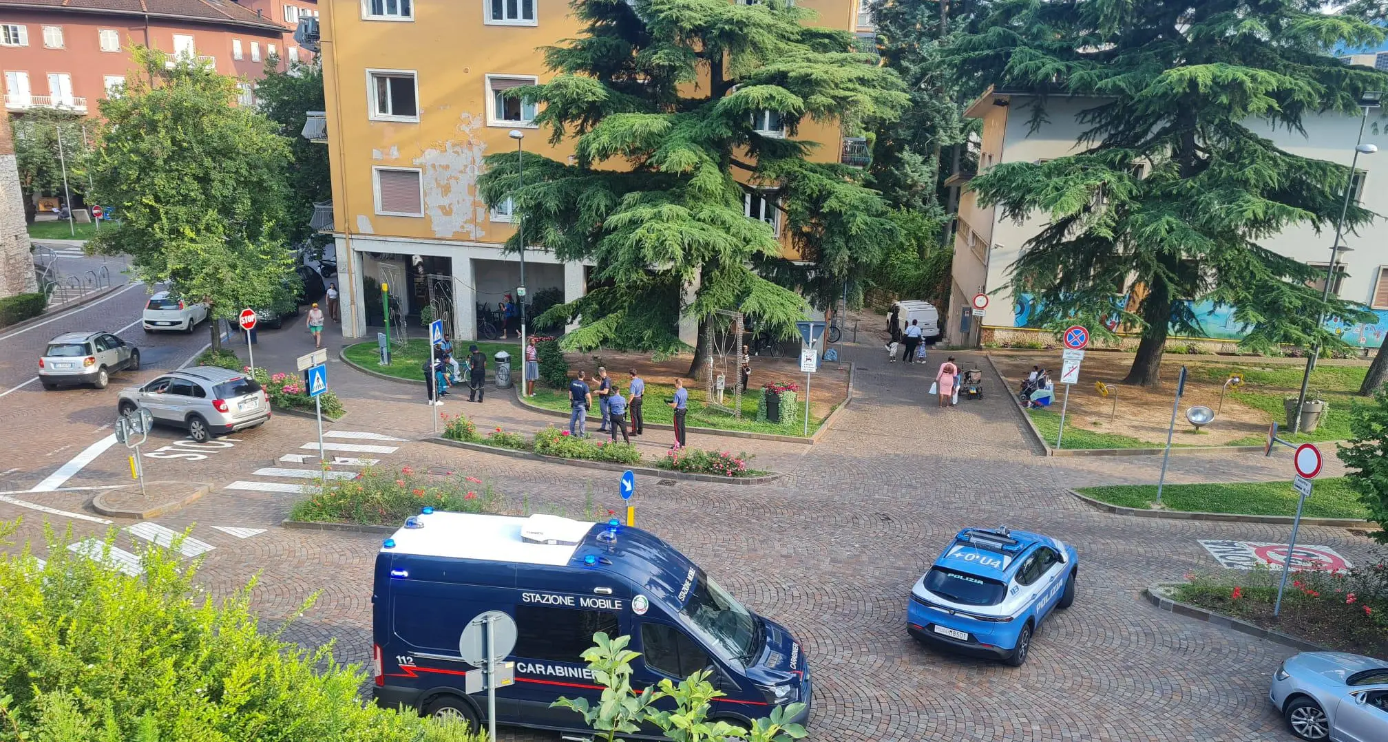 Spaccio di droga alla Portela, sei fermi dopo le indagini con ore di filmati della Squadra Mobile di Trento