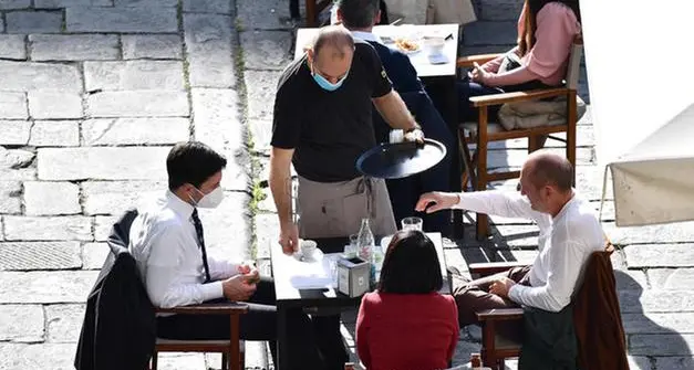 Ristoranti, Codacons all’attacco: “Incostituzionale la discriminazione tra chi ha spazi all’aperto o no”