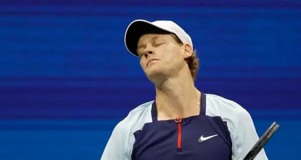 Sinners si ritira dal torneo Masters 1000 di Bercy: orari assurdi e poco tempo per recuperare