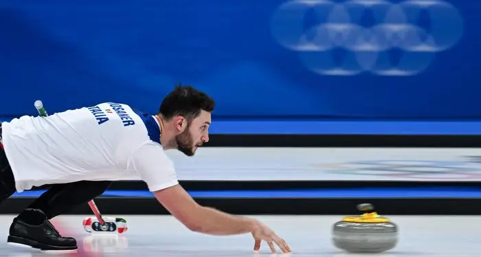 Olimpiadi invernali, straordinario oro per l’Italia nel curling: nella storia il trentino Mosaner
