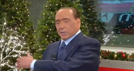 Berlusconi al Monza: “Se battete la Juve per voi un pullman di t….”. L’ira della senatrice Unterberger