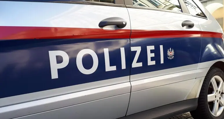 Tragedia in Tirolo: perde la vita cercando di attraversare a nuoto in un bacino artificiale