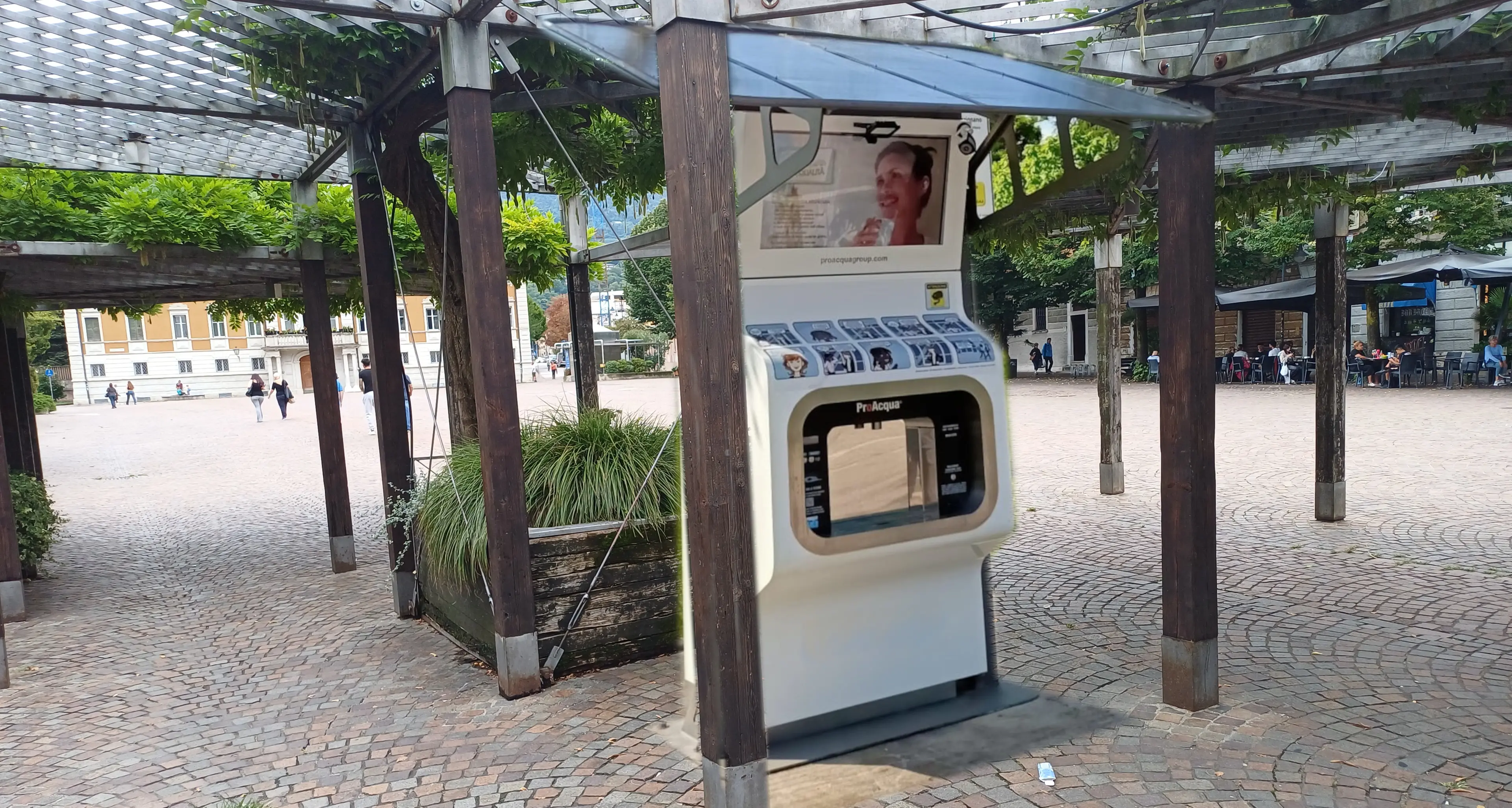 In piazza Fiera la prima Casa dell’acqua, liscia o gassata (e gratuita)