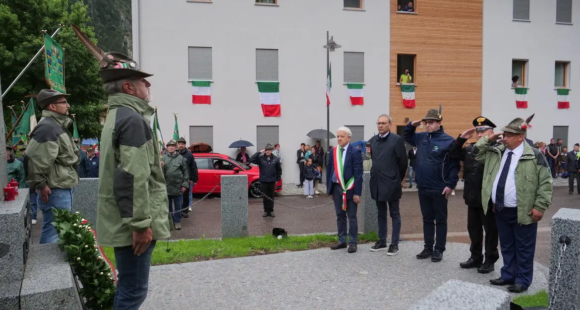Condino, una grande festa per il novantesimo anniversario di fondazione del Gruppo degli Alpini