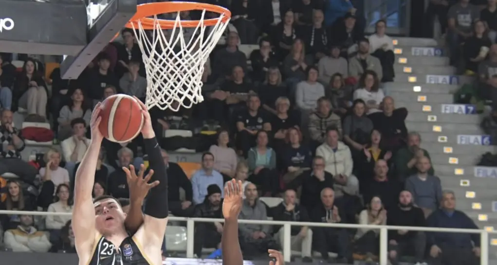 La Dolomiti Energia Trentino vince la terza partita consecutiva in LBA contro Varese