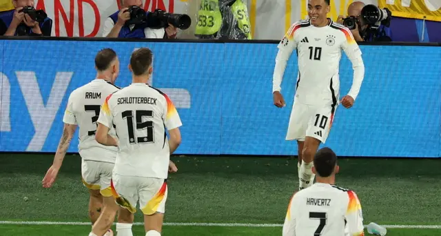 Euro 24: 2-0 alla Danimarca, Germania ai quarti