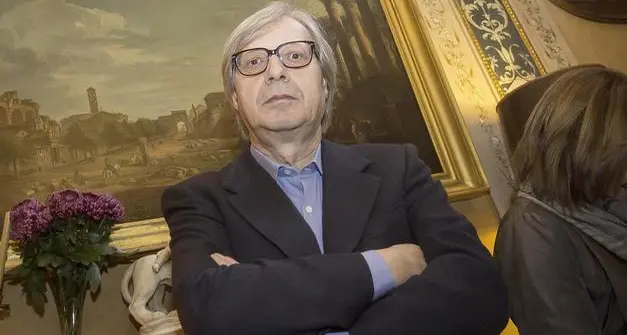 Vittorio Sgarbi ricoverato al Gemelli, l’amico: “Ha atteggiamenti distruttivi”