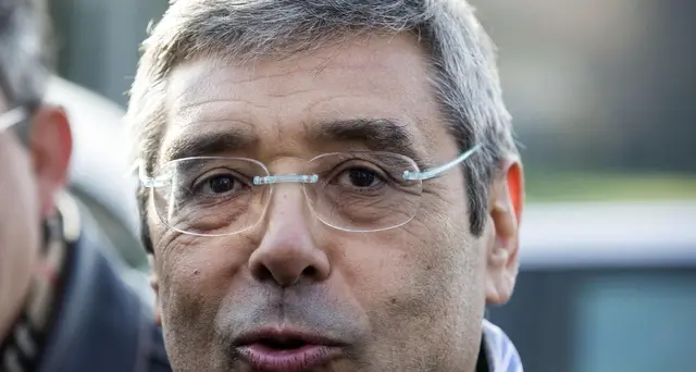 Corruzione: Cuffaro patteggia pena di 3 anni